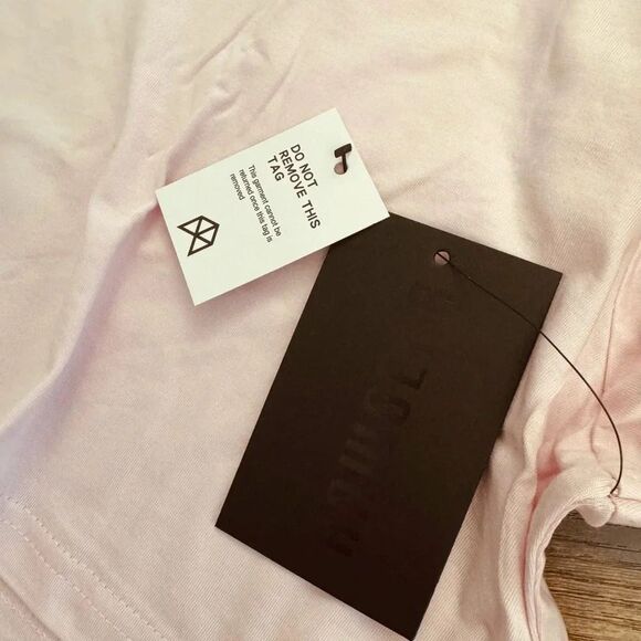 RawGear Crop top in soft pink-Size Medium NWT - Picture 4 of 6